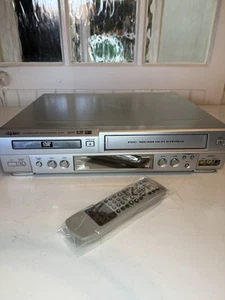 Sanyo HV-DX1E DVD PLAYER & VIDEO CASSETTE RECORDER RARE - Picture 1 of 13