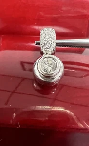 Colgante de diamante redondo G/VS solitario natural de oro blanco de 14 K de 0,79 quilates de 20,76 mm - Imagen 1 de 12
