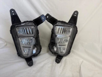 Conjunto de faróis de neblina de LED laterais para motorista e passageiro Kia Optima 2016-2018 fabricante de equipamento original - Imagem 1 de 3