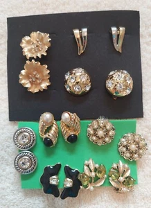 Vintage Statement Aufsteck Ohrringe Menge 8 goldfarben emailliert Kunstperle Blumenmuster - Bild 1 von 4