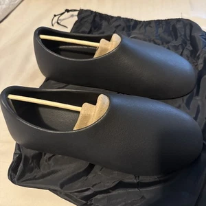 Ye Kanye West Yeezy Slippers YZY SL-01 Black SLPRS BNIB Men’s Size 12 New - Picture 1 of 6