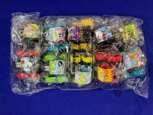 Lote de 10 Monster Trucks con pulseras a presión - Bueno como pequeños regalos - Imagen 1 de 5