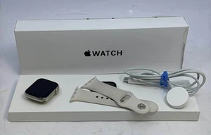 Apple Watch SE (2. Gen) 40mm - Starlight Aluminium - GPS - getestet - Bild 1 von 5