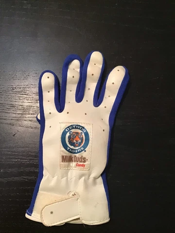 Detroit Tigers Youth Batting Glove Vintage Left Hand Milk Duds SGA 80’s Promo Cover