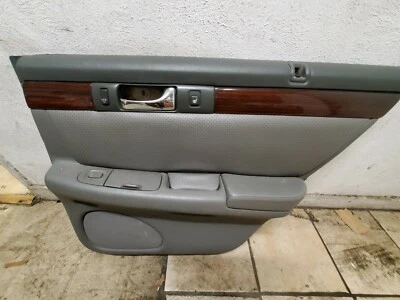 1999 2000 2001 2002 03 2004 CADILlAC SEVILLA PANEL PUERTA TRASERA DERECHA GRIS Foto 1 de 3