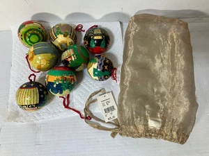 Bloomingdales 8 Ornamenti di Cartapesta New York City, Torri Gemelle, Metropolitan - Foto 1 di 12