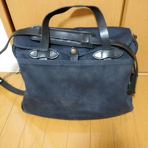 Maletín Filson Original Azul Marino Hecho en EE. UU. con Correa para el Hombro - Imagen 1 de 8