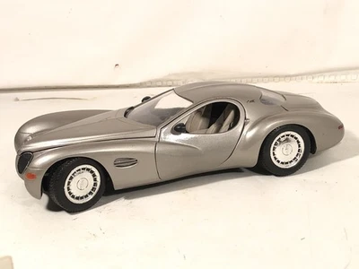 Chrysler Atlantic Concept Top Line 1:18 Scale Diecast Model by Guiloy Made Spain - Image 1 of 4