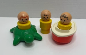 Vintage Fisher Price großes Little People Badespielzeug -- Schildkröte, Boot & 3 Personen - Bild 1 von 6