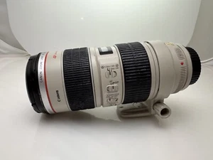 Canon EF 70-200MM F/2.8 IS, box, case & hood. Glass imperfections, dust inside. - Picture 1 of 11
