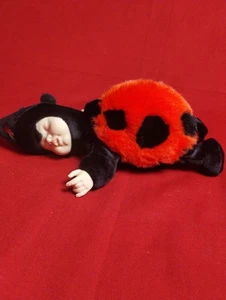 Anne Geddes Baby Ladybug Plush Doll 1998 No. 525931 - Picture 1 of 7