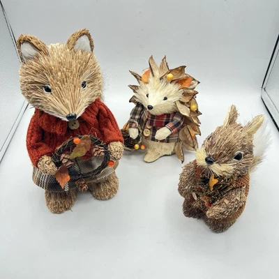 Lot of 3 Straw & Faux Fur Decorative Woodland Animals - Image 1 of 4
