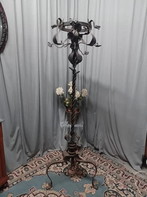 Piantana In Ferro Battuto Anni 30/40 Epoca 900 - Immagine 1 di 4