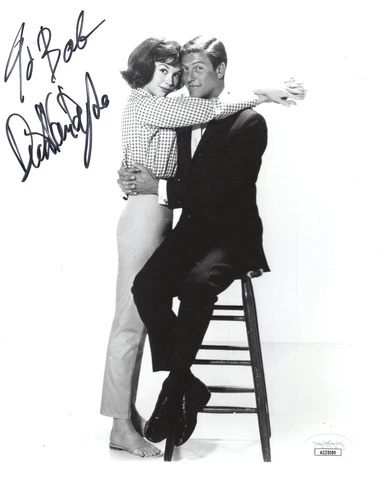 DICK VAN DYKE HAND SIGNED 8x10 PHOTO      WITH MARY TYLER MOORE    TO BOB    JSA Cover
