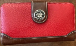 ORIGINAL~VINTAGE~DOONEY BOURKE~RED LEATHER WALLET~BILLFOLD~WOMENS~CLASP~ZIPPER - Picture 1 of 10