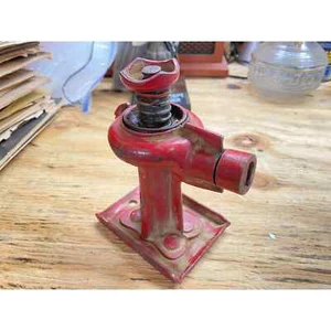 Vintage Screw/Gear Automobile Jack, Works good, Nice Original Paint - Picture 1 of 5