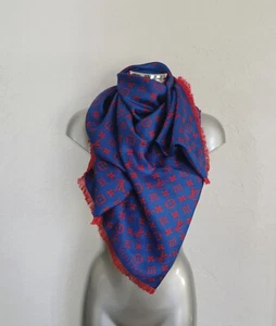 LOUIS VUITTON - ETOLE FOULARD - 100% SOIE - BLEU / ROUGE - TBE - Foto 1 di 9