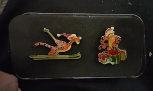Disney Pins Disney Weihnachten Tigger Strumpf Füller Pin 2er Set + Kunststoffbox - Bild 1 von 6