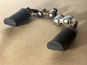 1980 Suzuki GS750E Left and Right Front Foot Peg Set S3-34 - Picture 1 of 14