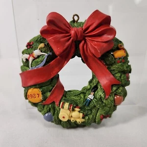 Hallmark 1987 Charter Member Wreath of Memories Ornament Handcrafted Keepsake - Picture 1 of 11