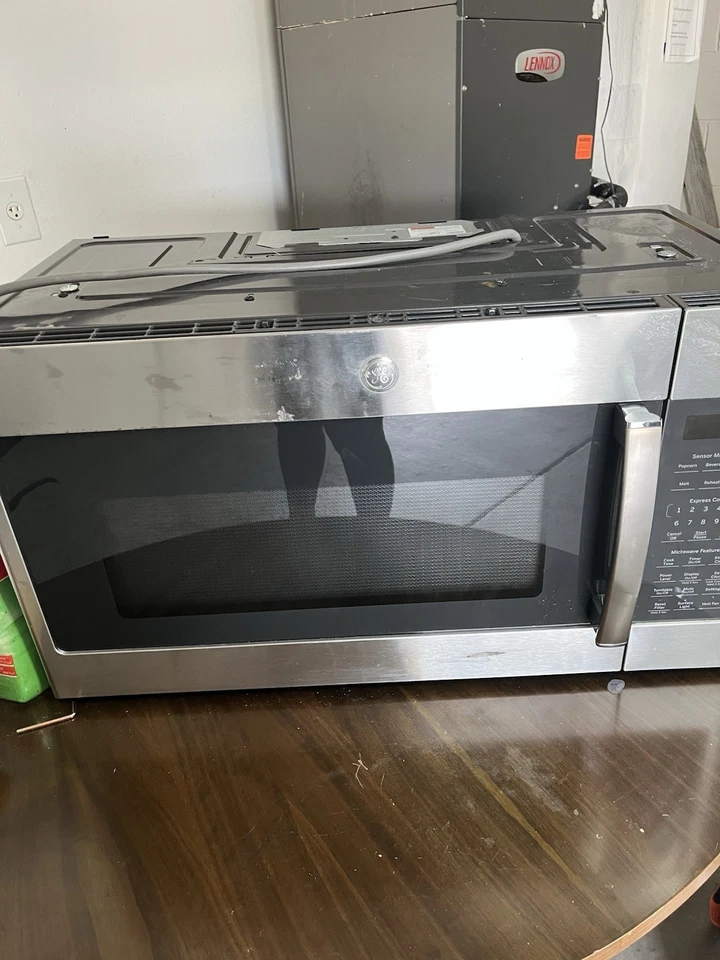 Microondas Horno 0.7 CU Ft 700W Gris y Negro Compacto Electrodoméstico de Cocina Foto 1 de 1