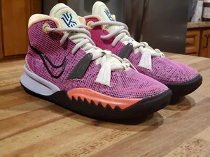 Nike Kyrie 7 Creator taglia 2020 (4Y) - Foto 1 di 12