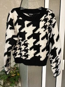 Express Black & White houndstooth crew neck Sweater Thick Soft Sz S - Picture 1 of 4