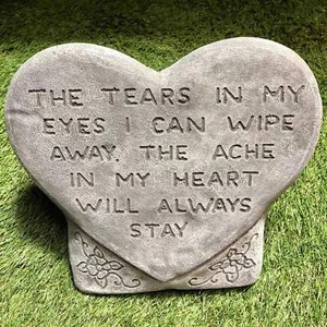 Large Concrete Memorial Heart Garden Ornament In Loving Memory Grave Marker - Picture 1 of 4