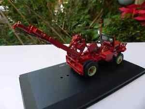 New 1:43 Scale Raimundle Traktor 1967 Red Diecast + Plastic + Rubber Model