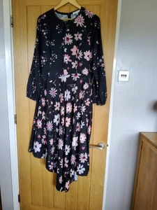 Black Floral Long Sleeve Dress Size 16 - Picture 1 of 3