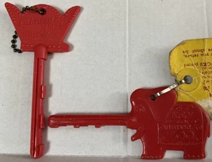 Vintage San Francisco Zoo Key & Oakland Fairyland/Lakeside Park Key- Red - Picture 1 of 12