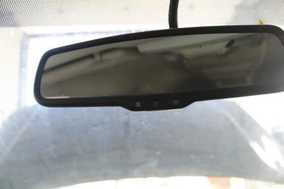 2016 Chrysler Town & Country Rear View Mirror OEM Automatic Dimming 383257 - Image 1 of 4