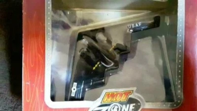 MOTORMAX 2004 sky wings** with box**, 2005 - Sky Wings - A.F. (F-16) Jet - 3 1/2 - Image 1 of 4