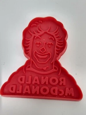 Винтажный 1980-е McDonald's печенье резак играть doh форма Рональд Макдональд красный - Изображение 1 из 3
