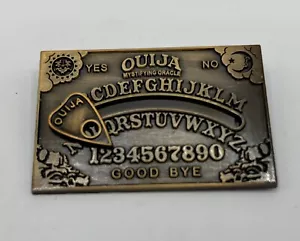 Ouija Brett Anstecknadel beweglich Planchette Halloween gruselig neu mit Etikett - Bild 1 von 5