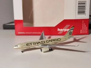 Herpa Wings Etihad Crystal Cargo Airbus A330-200F A6-DCA 523493 1:500 - Imagen 1 de 2