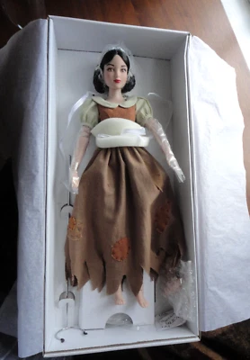 Walt Disney Robert Tonner Disney dressed doll Snow White Wishing  NRFB + Shipper - Image 1 of 4