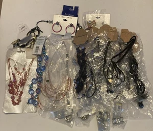 Konvolut Modeschmuck Konvolut 35 Teile Ringe, Halskette usw. - Bild 1 von 12