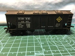 2 bay Covered Hopper HO Erie - Picture 1 of 6