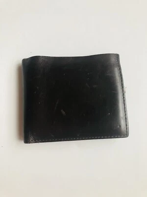 J. Cartera doble plegable de cuero marrón Crew para hombre con tarjetero de crédito Foto 1 de 4