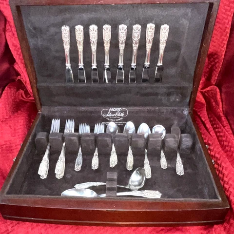 VINTAGE WESTMORELAND MILBURN ROSE STERLING FLATWARE Cover