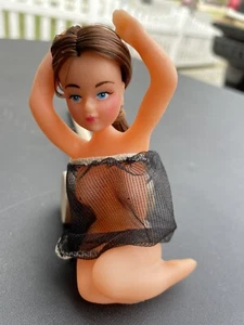 VINTAGE HOT ROD DASHBOARD NUDE DOLL RUBBER VINYL PINUP BRUNETTE SEXY NIGHTIE - Picture 1 of 1