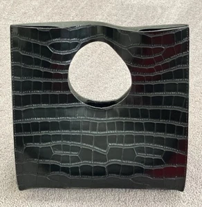 Schwarze Tasche im KROKODILDESIGN IM MINIMALISTISCHEN STIL/NEU - Bild 1 von 22