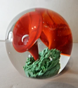 Unikat Vintage Glas Briefbeschwerer rote Blumen, Handarbeit Kunstglas - Bild 1 von 8