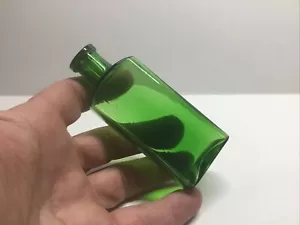 Small Antique Bright Green Rectangular Chemist Bottle. - Picture 1 of 4
