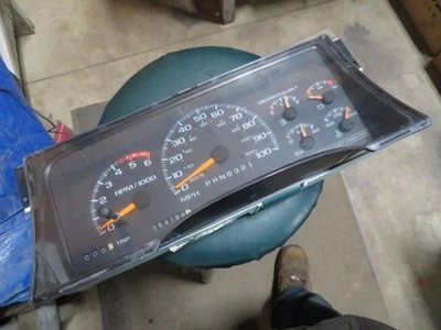 Grupo de velocímetro para camioneta Chevrolet 1500 96 18316 Foto 1 de 3