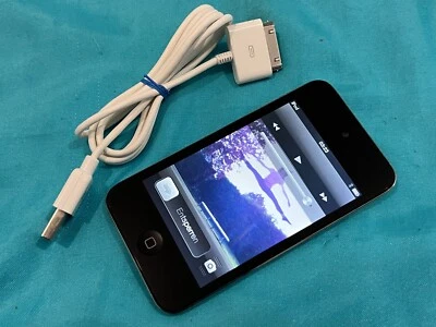 Apple iPod Touch 4nd Generation Silver Black (8GB) A1367 - Bild 1 von 4