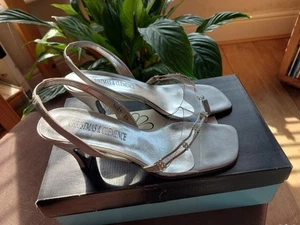 Silver Slingback kitten heel Sandals, size UK 5 1/2 - Picture 1 of 19