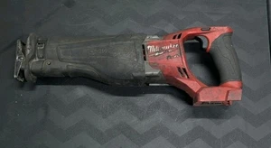 Milwaukee 2720-20 SOLO PER RICAMBI CARBURANTE Sawzall 18V Seghetto alternativo senza fili  - Foto 1 di 5