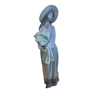 Lladro Girl With Wheat. 15”. FREE SHIPPING - Picture 1 of 7